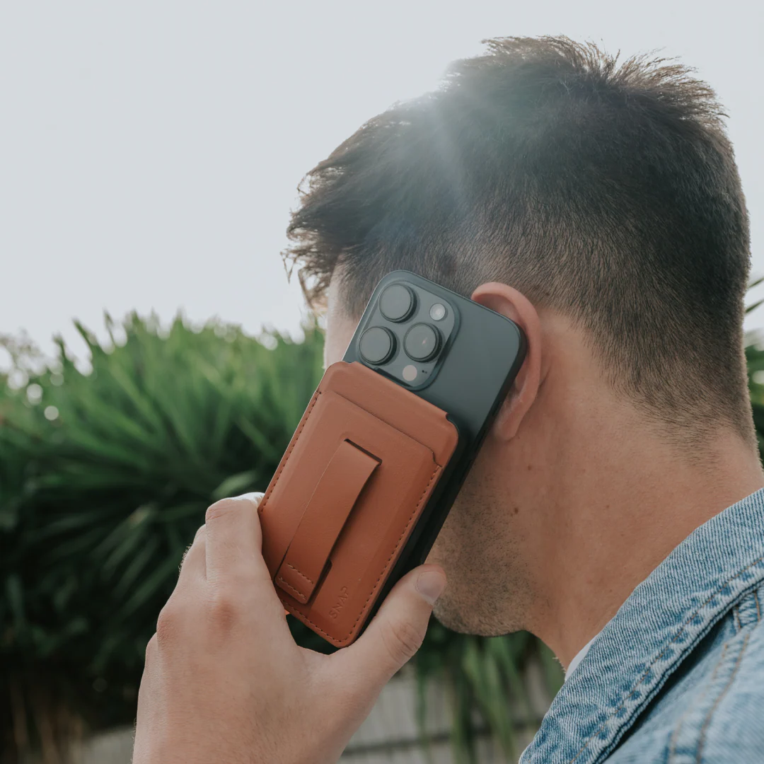 SnapWallet - 5 in 1 Wallet Power Bank - Image 4